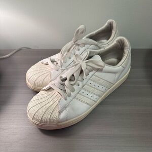 👟 Adidas Originals Superstar Sneakers in White — Women’s 6.5